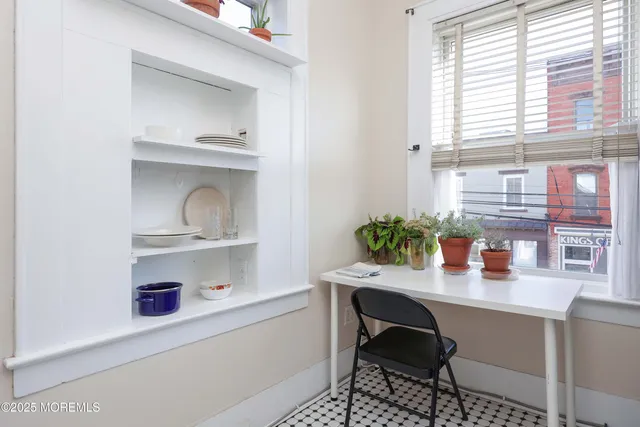 $2,600 | 30 West Front Street, Unit E, Red Bank, NJ 07701