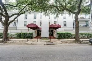 $2,200 | 3625 St Charles Avenue, Unit 4B, New Orleans, LA 70115