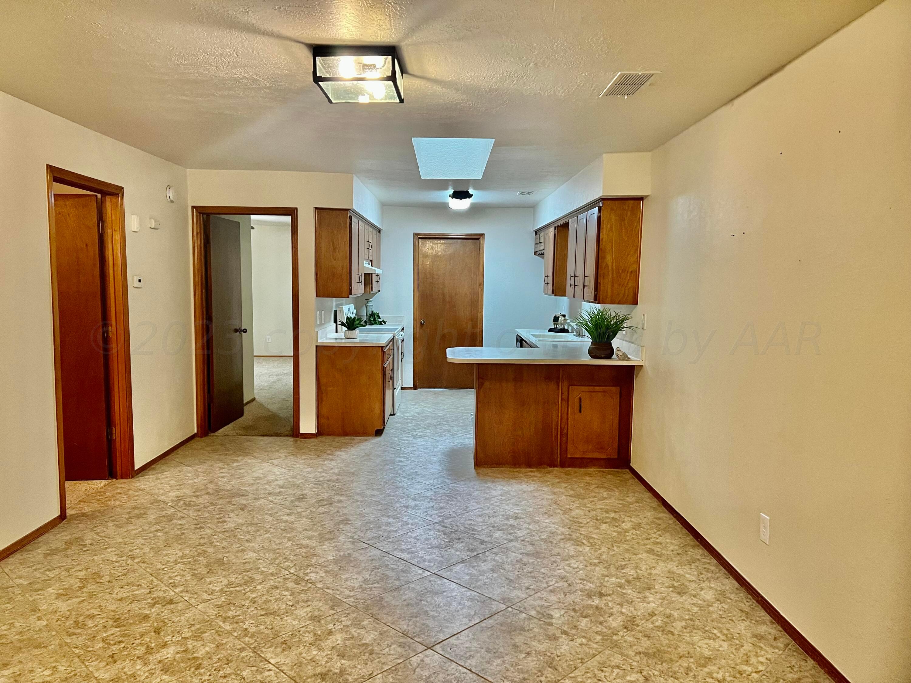 3416 B Gladstone Lane Amarillo, TX 79121 - Photo 8 of 17