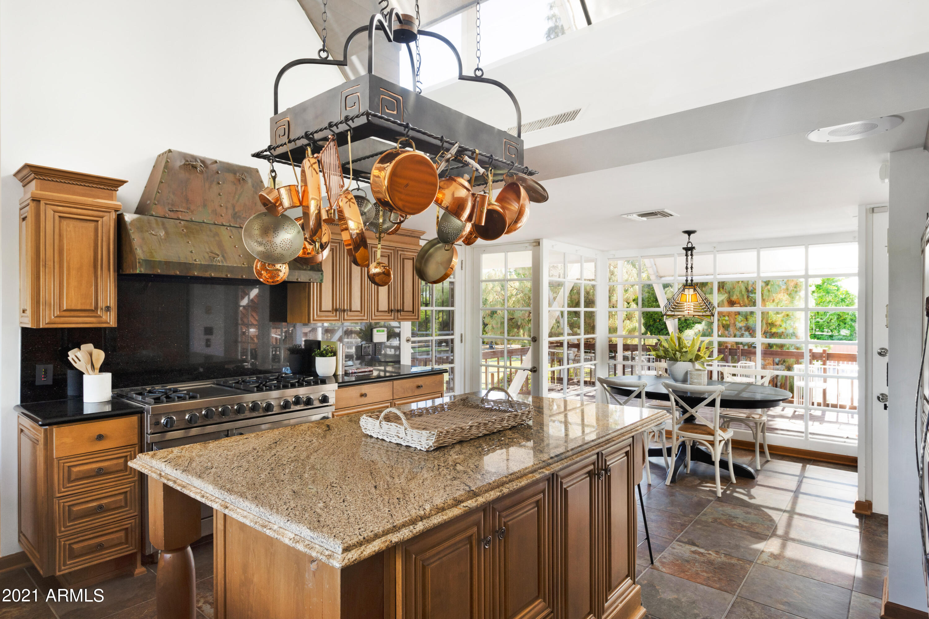 2550 N Ridge Mesa, AZ 85203 - Photo 16 of 53 Kitchen