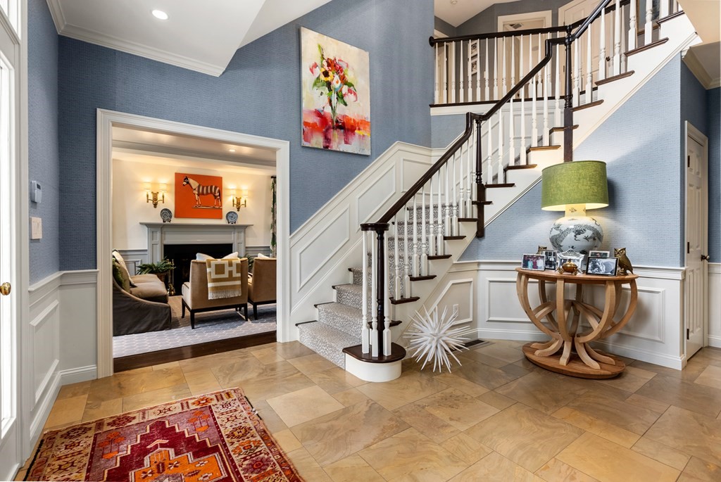 34 Livingston Road Wellesley, MA 02482 - Photo 4 of 39