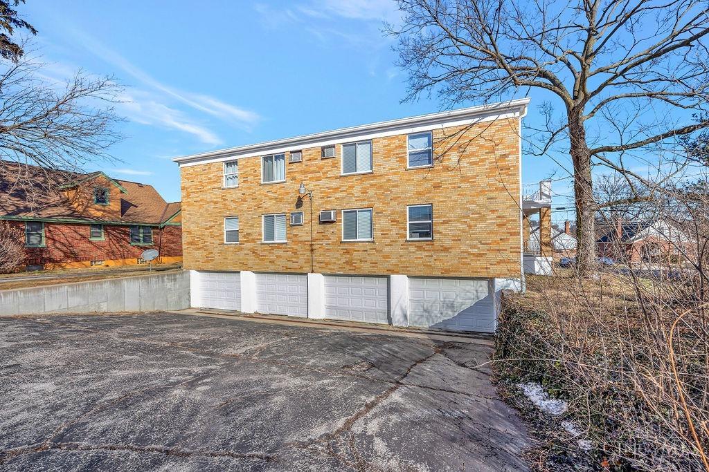3991 School Section Road Cincinnati, OH 45211 - Photo 24 of 32