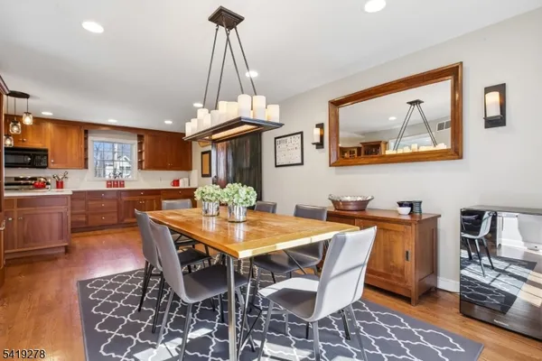 $879,000 | 70 Sycamore Avenue, Berkeley Heights, NJ 07922