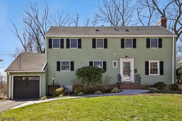 $879,000 | 70 Sycamore Avenue, Berkeley Heights, NJ 07922