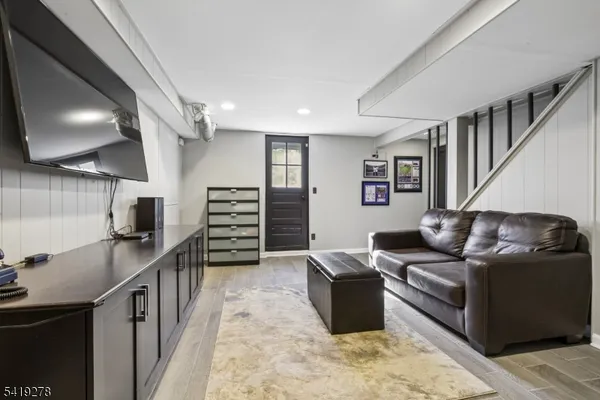 $879,000 | 70 Sycamore Avenue, Berkeley Heights, NJ 07922