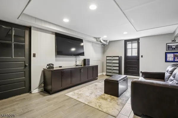 $879,000 | 70 Sycamore Avenue, Berkeley Heights, NJ 07922