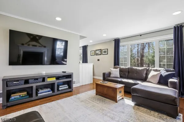 $879,000 | 70 Sycamore Avenue, Berkeley Heights, NJ 07922