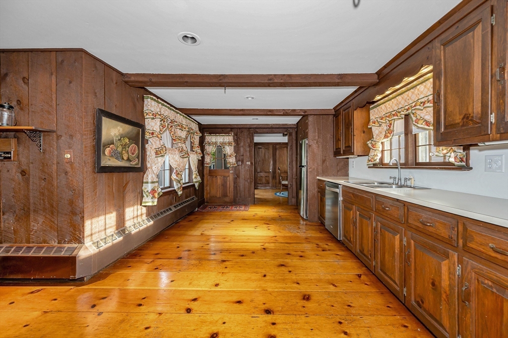 65 West Main Street Groton, MA 01450 - Photo 7 of 42