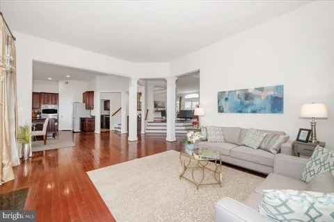 $1,525,000 | 11117 Potomac Oaks Drive, Rockville, MD 20850