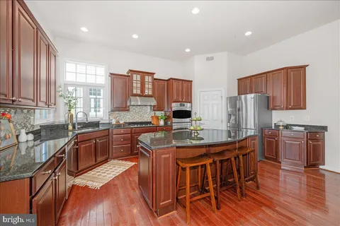 $1,525,000 | 11117 Potomac Oaks Drive, Rockville, MD 20850