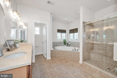 $1,525,000 | 11117 Potomac Oaks Drive, Rockville, MD 20850