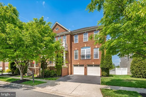 $1,525,000 | 11117 Potomac Oaks Drive, Rockville, MD 20850