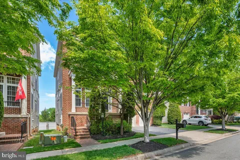 $1,525,000 | 11117 Potomac Oaks Drive, Rockville, MD 20850