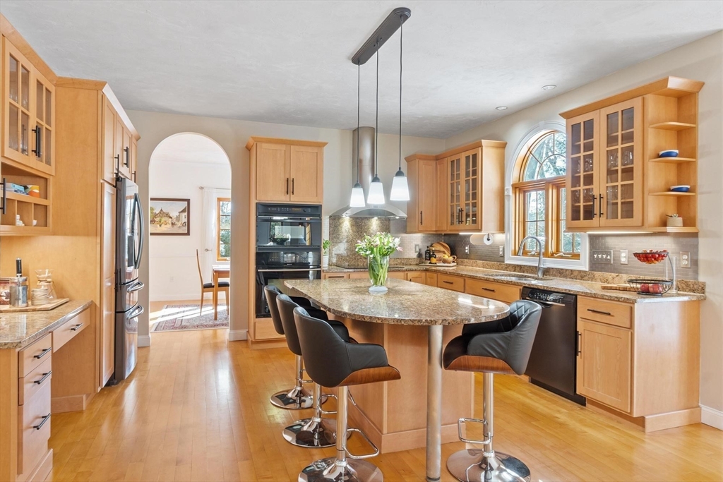 28 Stirling Street Andover, MA 01810 - Photo 9 of 42