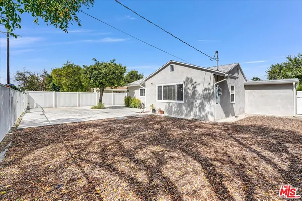 $3,500 | 18749 Gault Street, Reseda, CA 91335