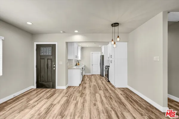 $3,500 | 18749 Gault Street, Reseda, CA 91335