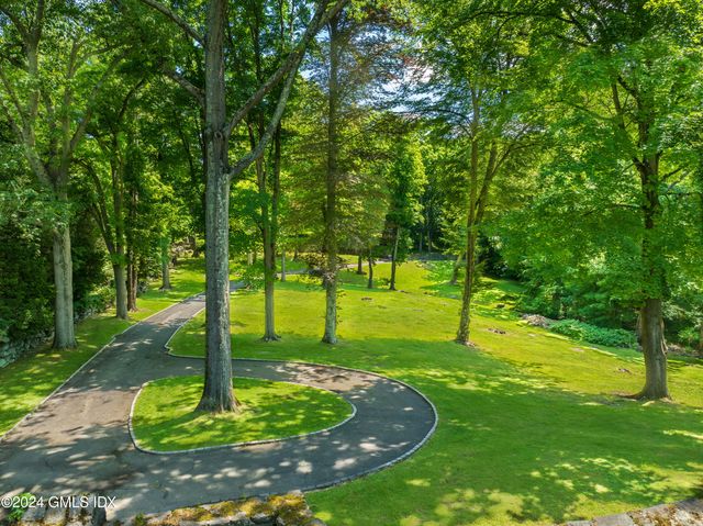 $5,250,000 | 14 Zaccheus Mead Lane, Greenwich, CT 06831