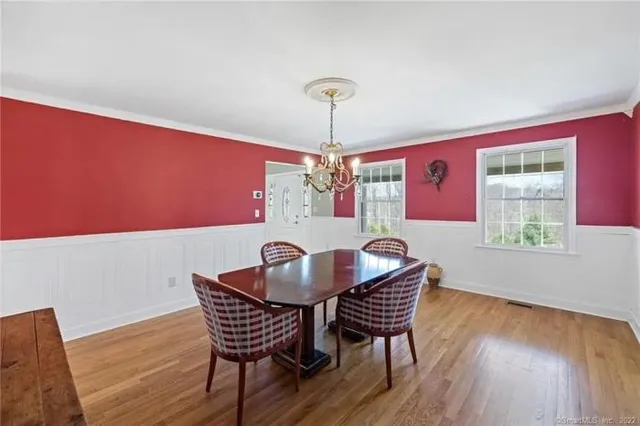 $769,900 | 10 Secor Road, Brookfield, CT 06804