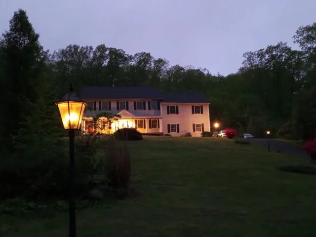 $769,900 | 10 Secor Road, Brookfield, CT 06804