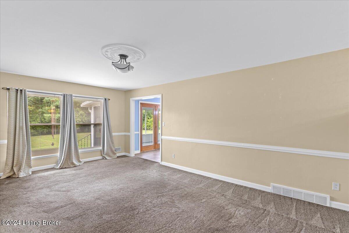 7809 Brownsboro Road Louisville, KY 40241 - Photo 30 of 42 35-696A3845