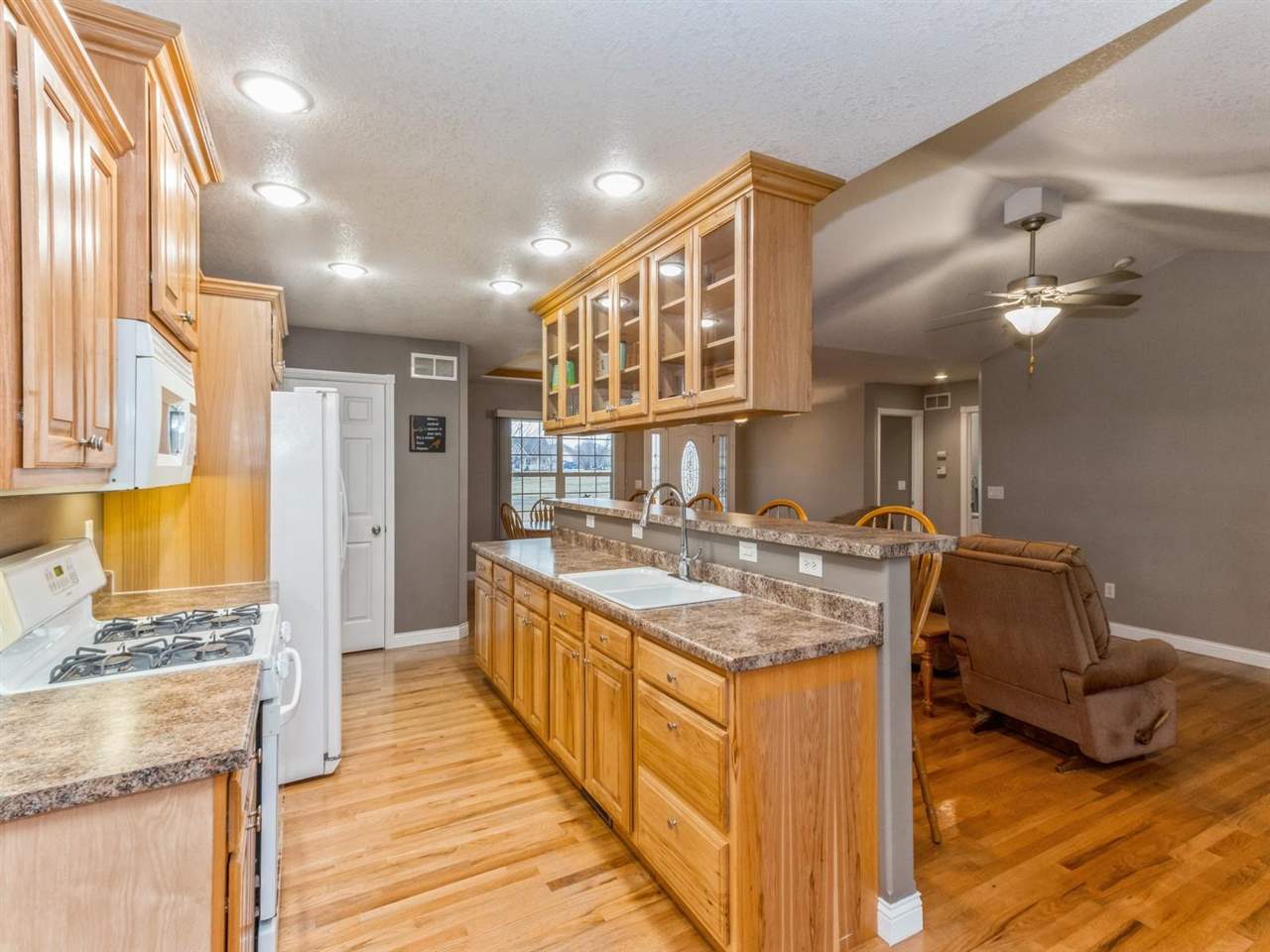 1405 St Ann's Drive Riverside, IA 52327 - Photo 8 of 33 Gallery Image 8