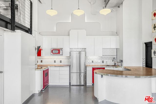 $1,388,000 | 108 West 2nd Street, Unit 1006, Los Angeles, CA 90012