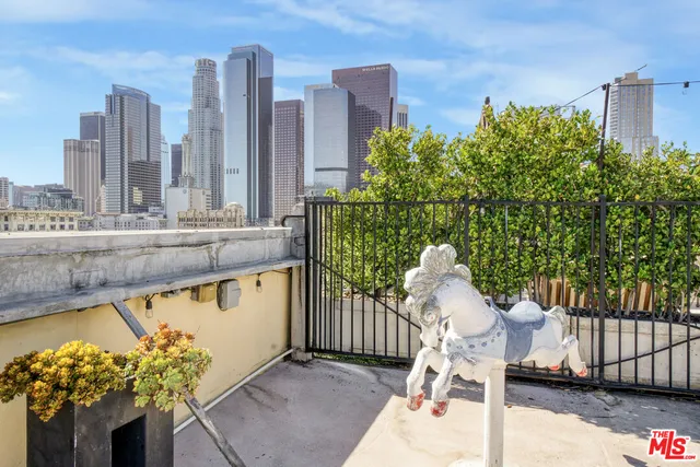$1,388,000 | 108 West 2nd Street, Unit 1006, Los Angeles, CA 90012