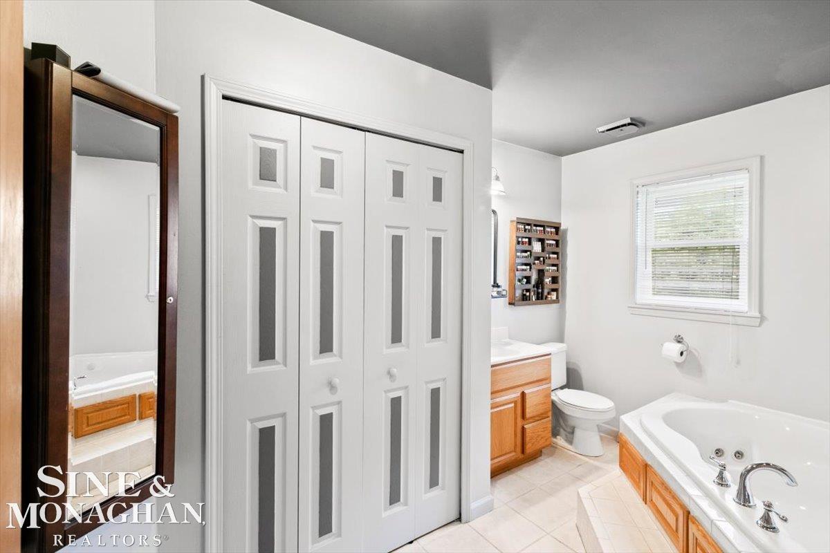 6868 Frith Road St. Clair, MI 48079 - Photo 21 of 45 50120162-20.JPG