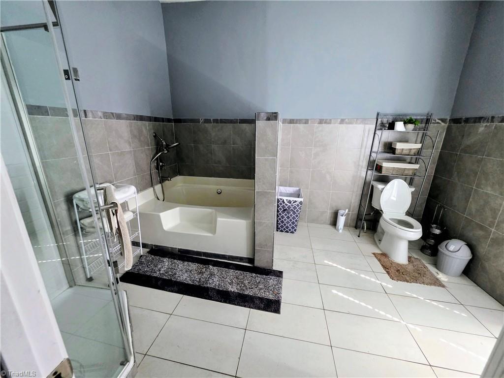 515 Cable Street High Point, NC 27260 - Photo 8 of 11