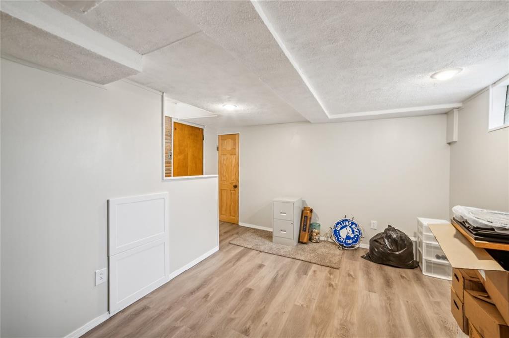 960 Roland Road Pittsburgh, PA 15221 - Photo 17 of 20 Gallery Image 17