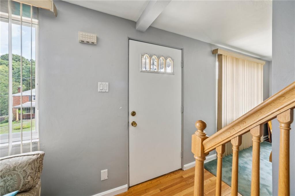 960 Roland Road Pittsburgh, PA 15221 - Photo 2 of 20 Gallery Image 2