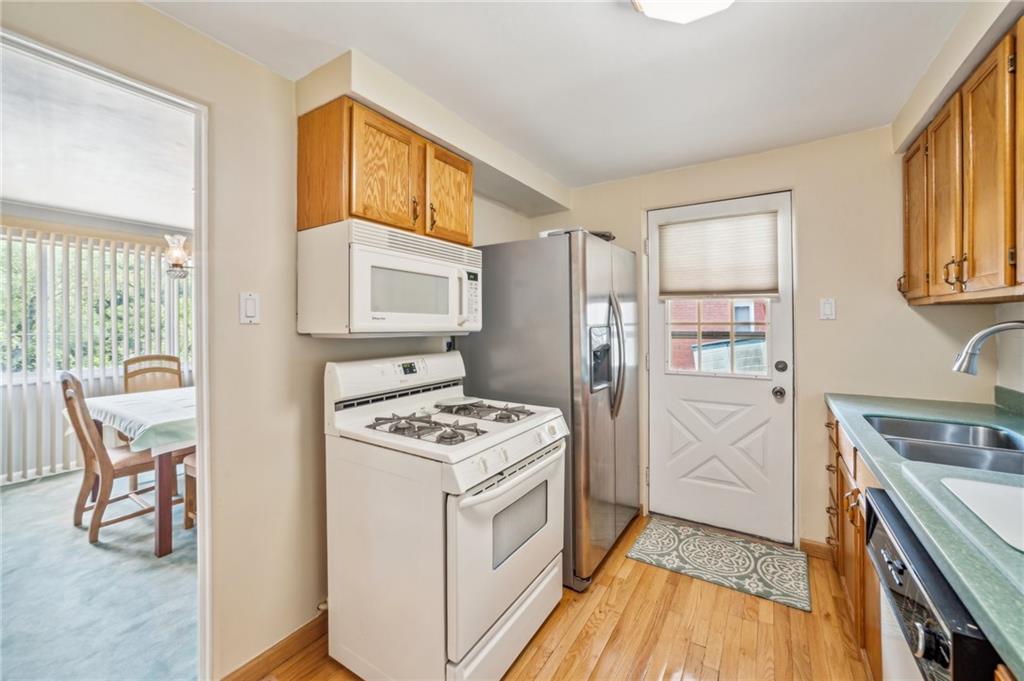 960 Roland Road Pittsburgh, PA 15221 - Photo 6 of 20 Gallery Image 6