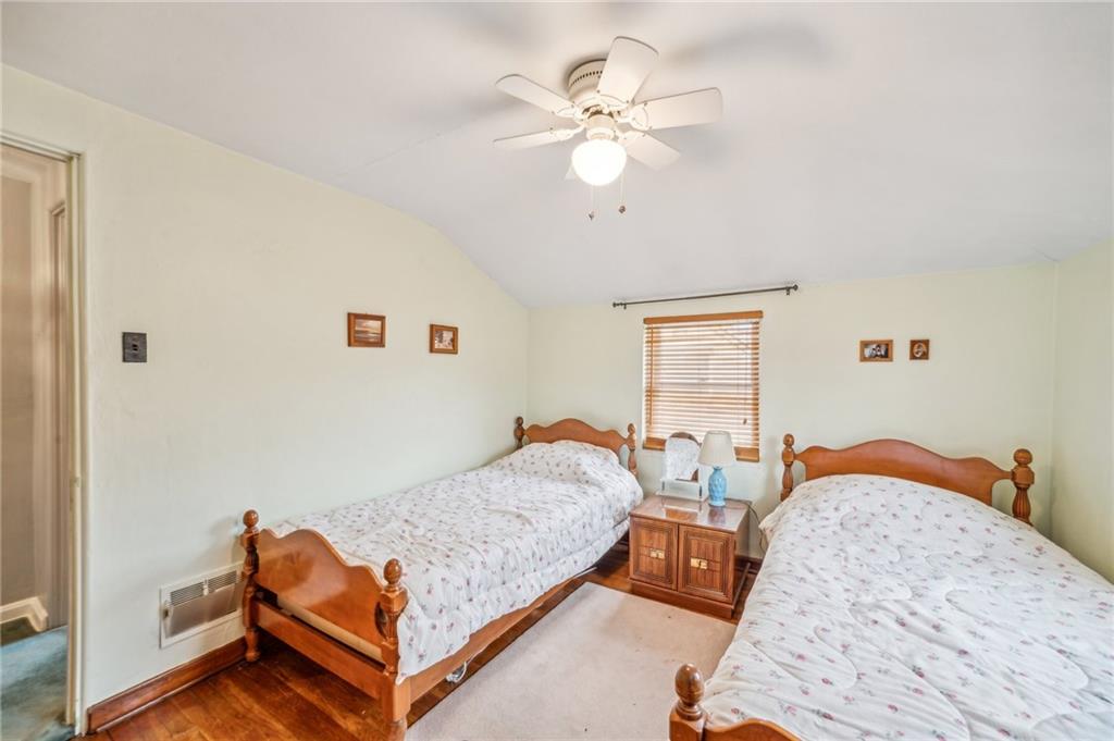 960 Roland Road Pittsburgh, PA 15221 - Photo 10 of 20 Gallery Image 10