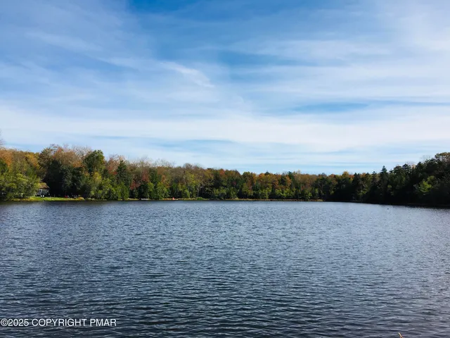 $42,000 | 201 Sir Jeoffrey Court, Pocono Lake, PA 18347