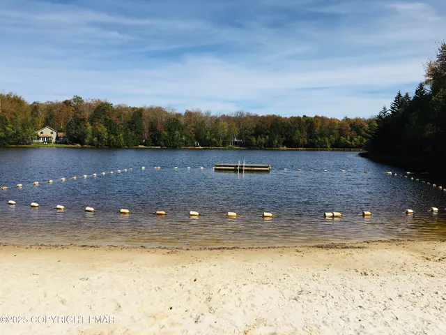 $42,000 | 201 Sir Jeoffrey Court, Pocono Lake, PA 18347