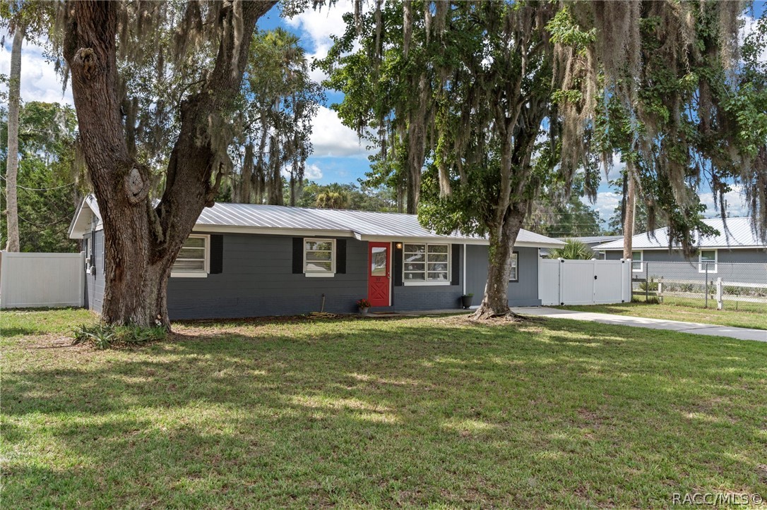 97 Risher Avenue Inglis, FL 34449 - Photo 2 of 37