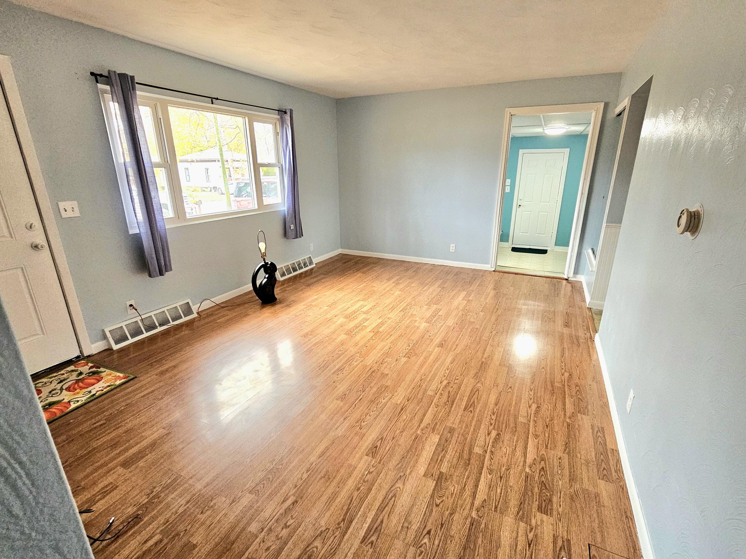 1005 South Constantine Street Three Rivers, MI 49093 - Photo 16 of 26 20241116_124126