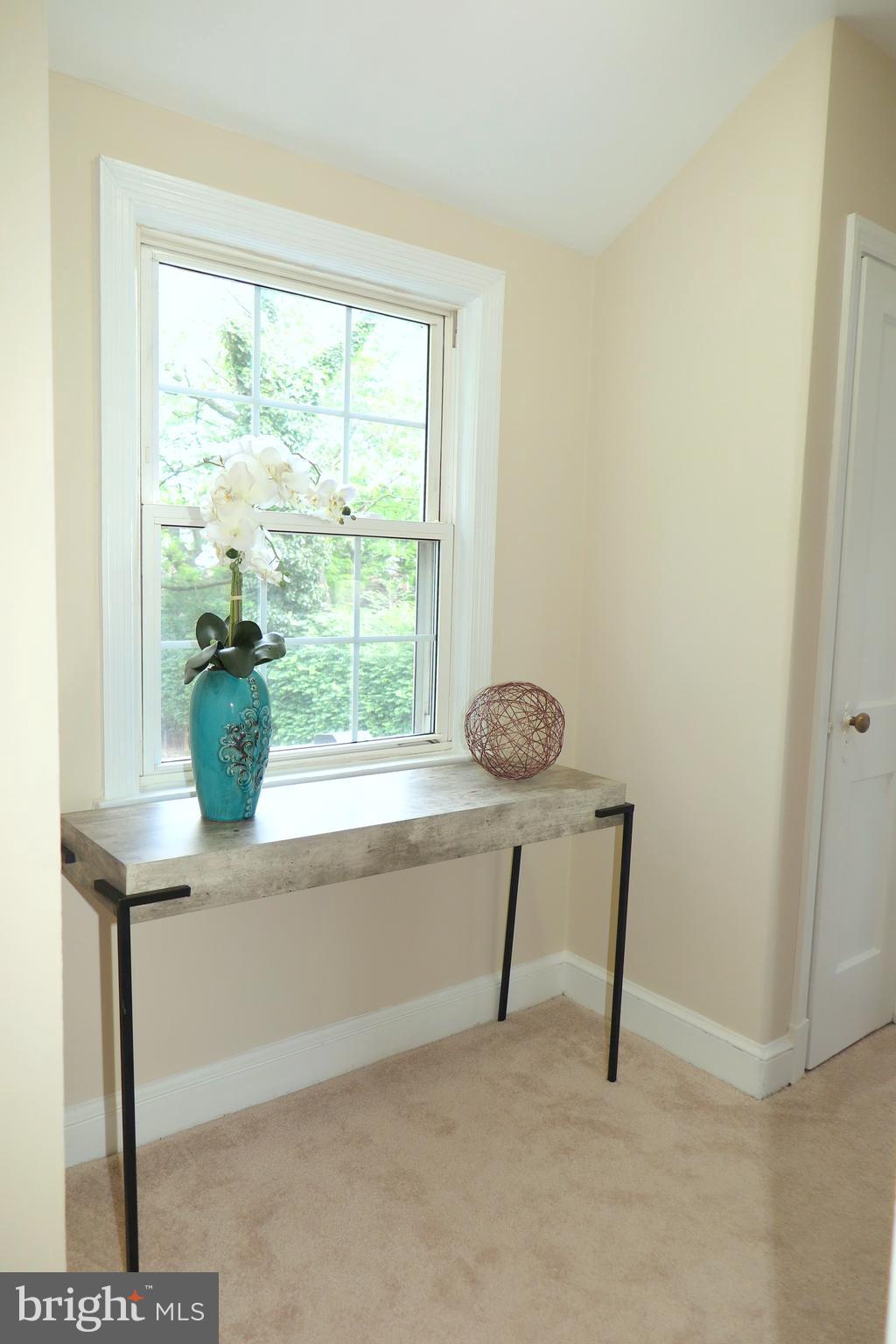10013 Raynor Road Silver Spring, MD 20901 - Photo 27 of 61 Hall view 2 with linen closet