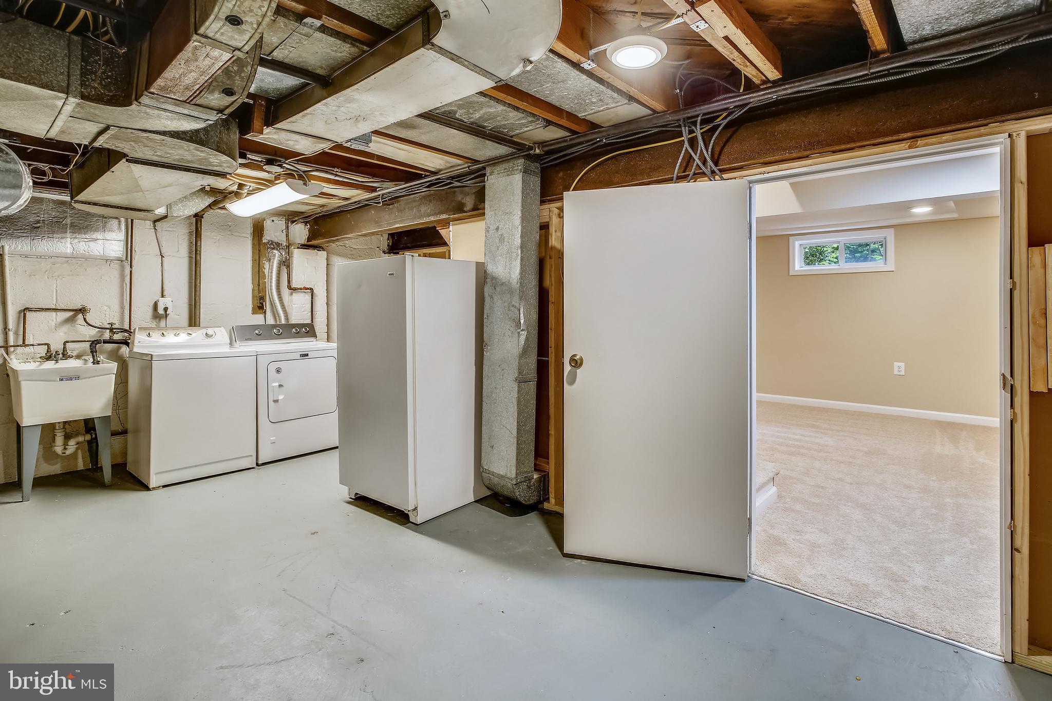 10013 Raynor Road Silver Spring, MD 20901 - Photo 35 of 61 Utility & Storage, full size W/D w/ utility sink