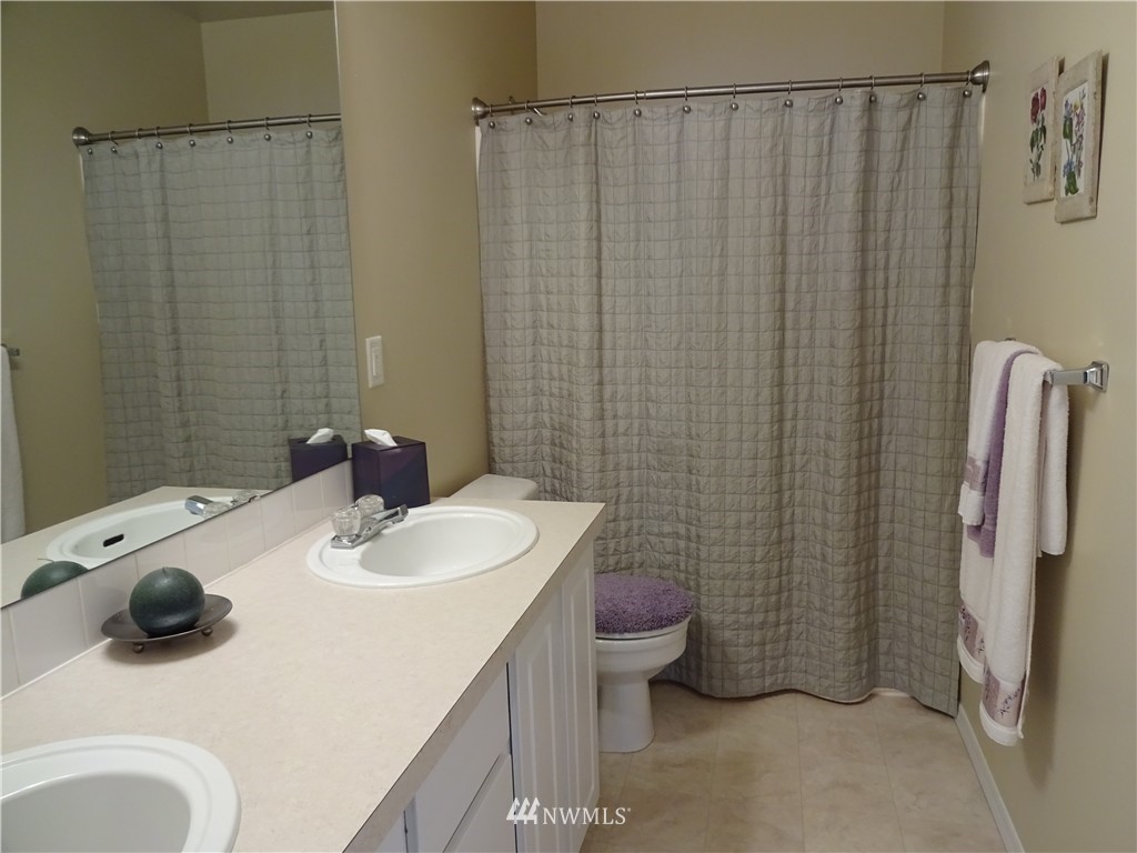 495 Field Place Northeast Renton, WA 98059 - Photo 13 of 25