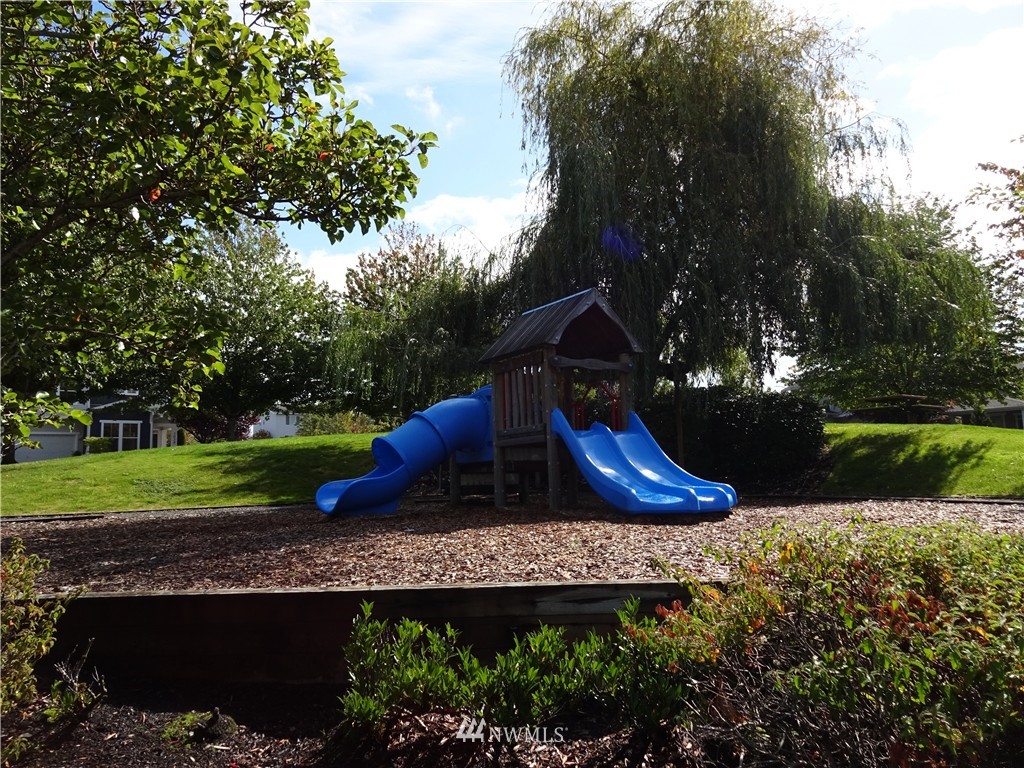 495 Field Place Northeast Renton, WA 98059 - Photo 21 of 25