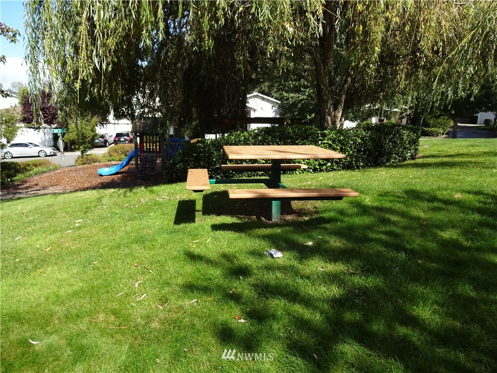 495 Field Place Northeast Renton, WA 98059 - Photo 22 of 25