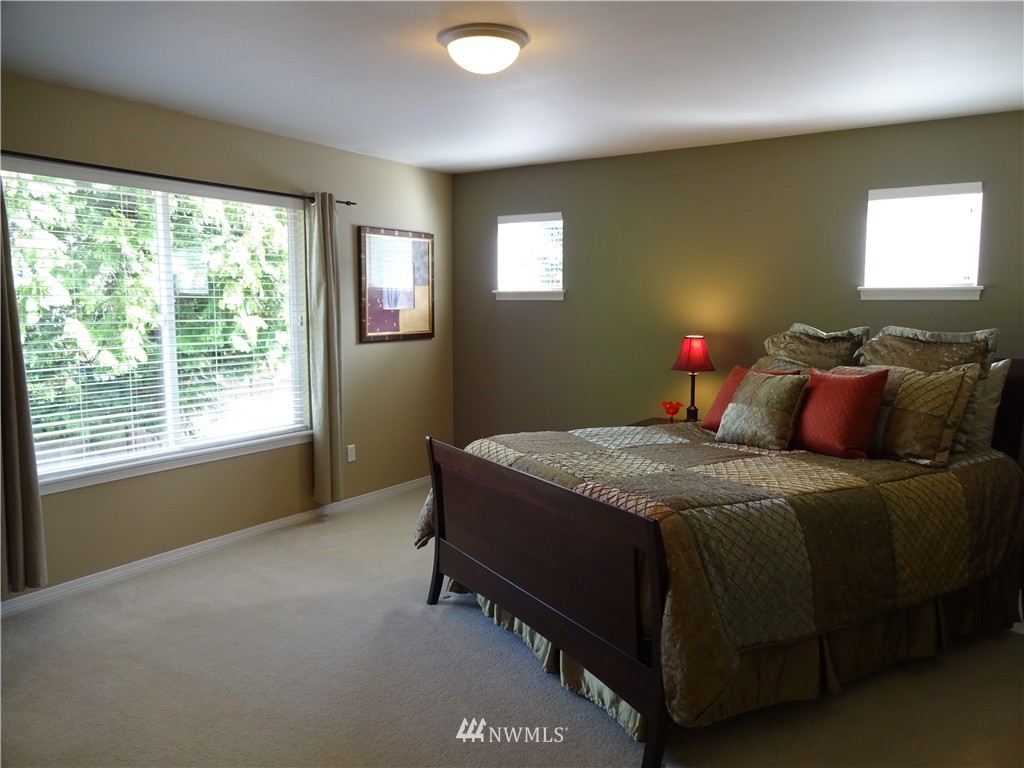 495 Field Place Northeast Renton, WA 98059 - Photo 9 of 25