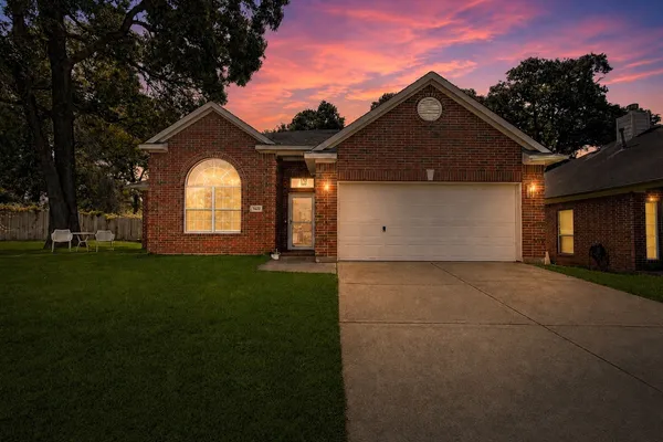 $2,050 | 7822 Mary Katheryn's Crossing, Conroe, TX 77304