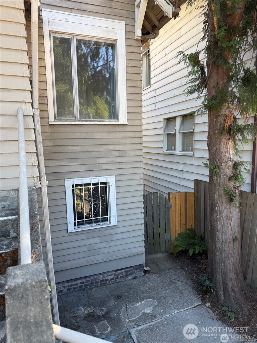 3117 15th Avenue South Seattle, WA 98144 - Photo 12 of 35