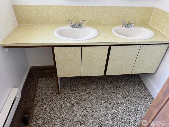 $680,000 | 3117 15th Avenue South, Seattle, WA 98144