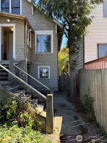 $680,000 | 3117 15th Avenue South, Seattle, WA 98144