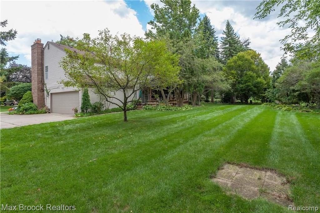 35611 Fredericksburg Road Farmington Hills, MI 48331 - Photo 34 of 36