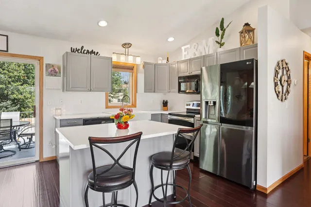 $310,000 | 415 Johnson Parkway, Hammond, WI 54015