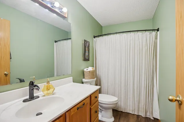 $310,000 | 415 Johnson Parkway, Hammond, WI 54015